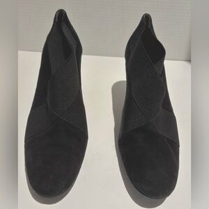 UGO BACCI Slip On 3” Heels - Black Suede Size 37 EU, 6.5 US Made In Spain